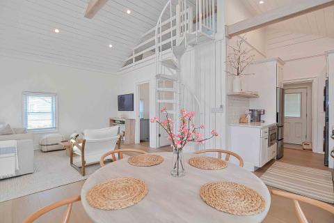 The Beach Nest-Lux Cottage Steps to the Beach