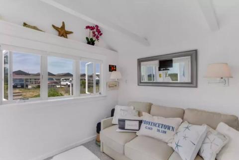 The Beach Nook- Tiny Cottage